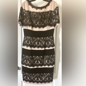 JAX ~ Black & Cream Lace knee length Dress Excellent Preowned condition SZ 10